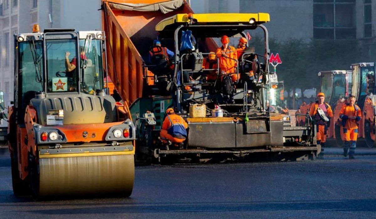 На Тверской улице Москвы применяют бесшовную технологию для замены асфальта