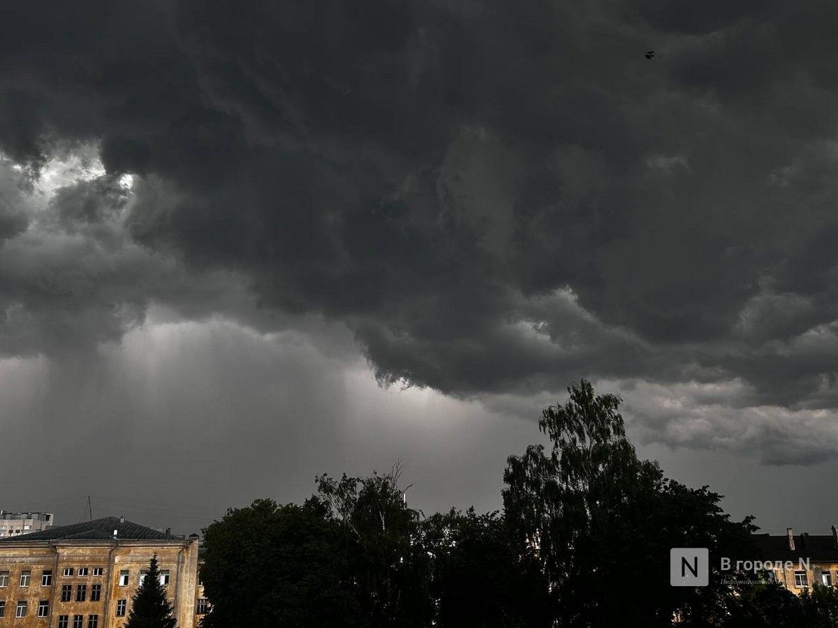 На Нижний Новгород надвигаются ураган и ливень из Москвы