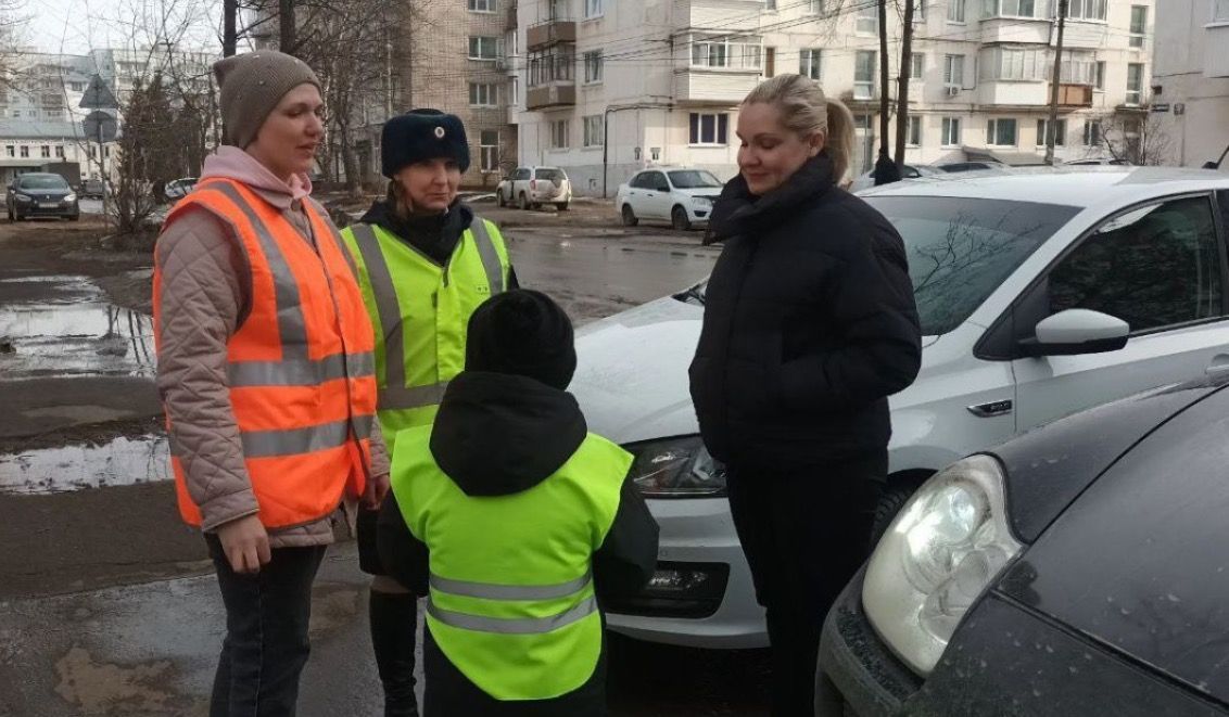 В Чайковском провели акцию по безопасности детей «Пристегни ребенка в автокресле»