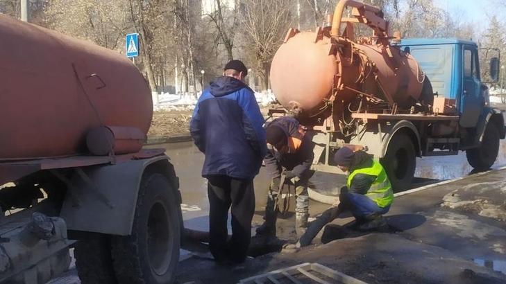 Почти 2 миллиона куболитров талых вод откачали за сутки в Нижнем Новгороде