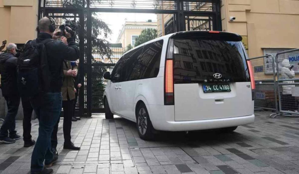 Делегации России и США приехали на переговоры в Стамбуле