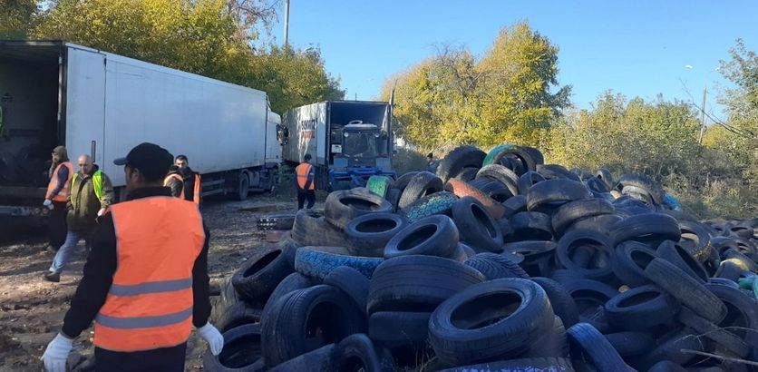  С улицы Нижнего Новгорода вывезли десятки тонн автомобильных покрышек