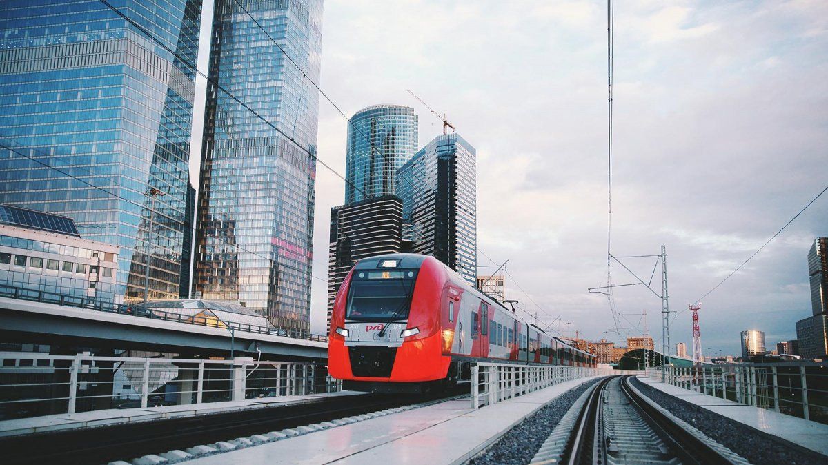 Стало известно, как будут работать метро, МЦК и МЦД в новогодние праздники