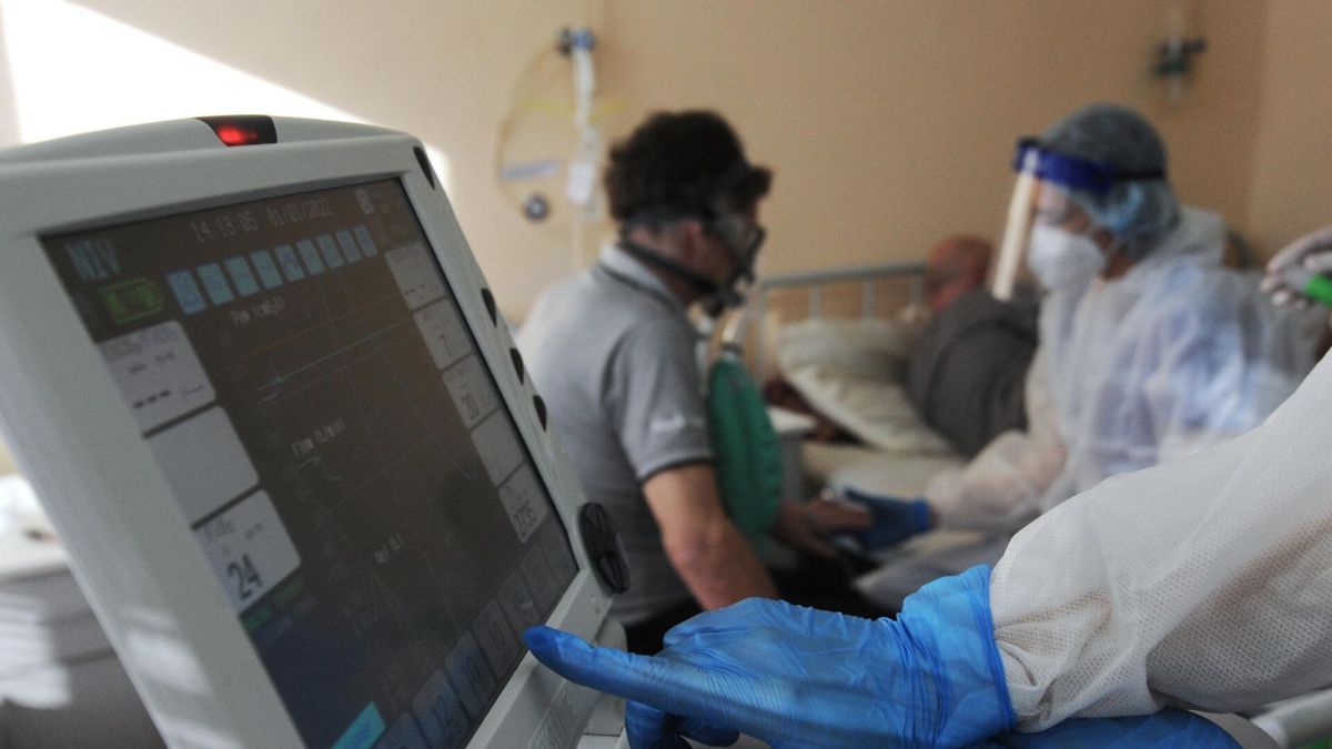 В России число заболевших COVID-19 выросло на 20%