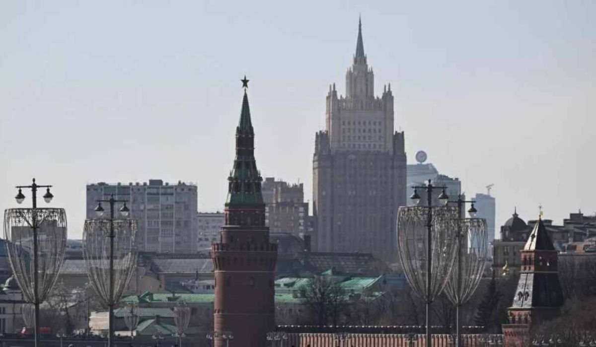 «Помирать, так с музыкой»: Захарова о новой помощи ЕС Украине