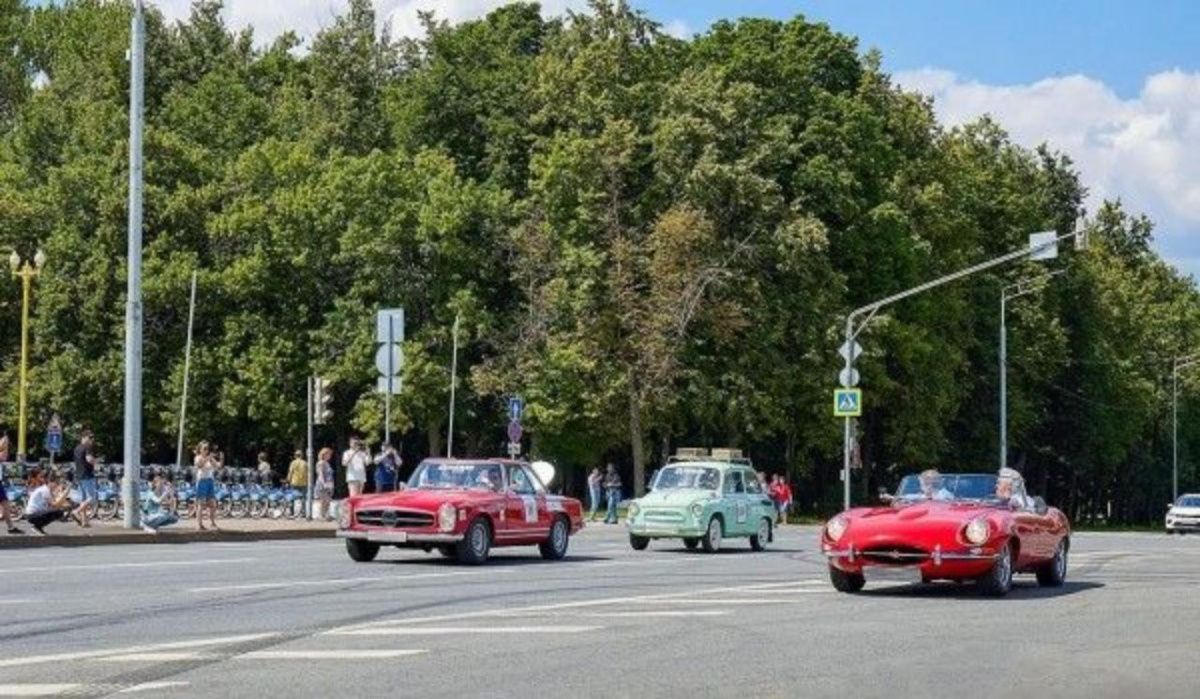 На Университетской площади Москвы перекроют движение транспорта