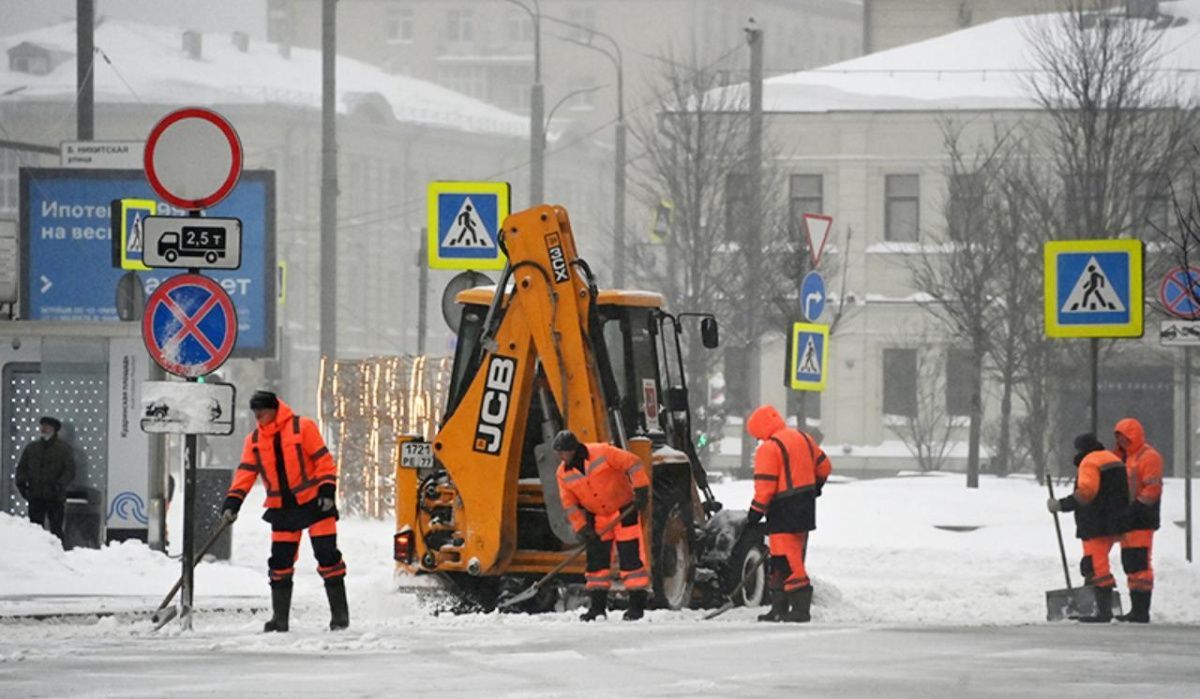 Коммунальные службы Москвы снова получили указ о переходе в режим повышенной готовности