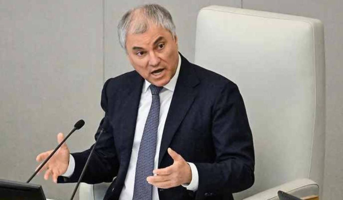 Володин представил ключевые законы, вступающие в силу в мае