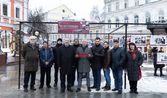 Уличная выставка "Победе - 80" стартовала в Нижнем Новгороде
