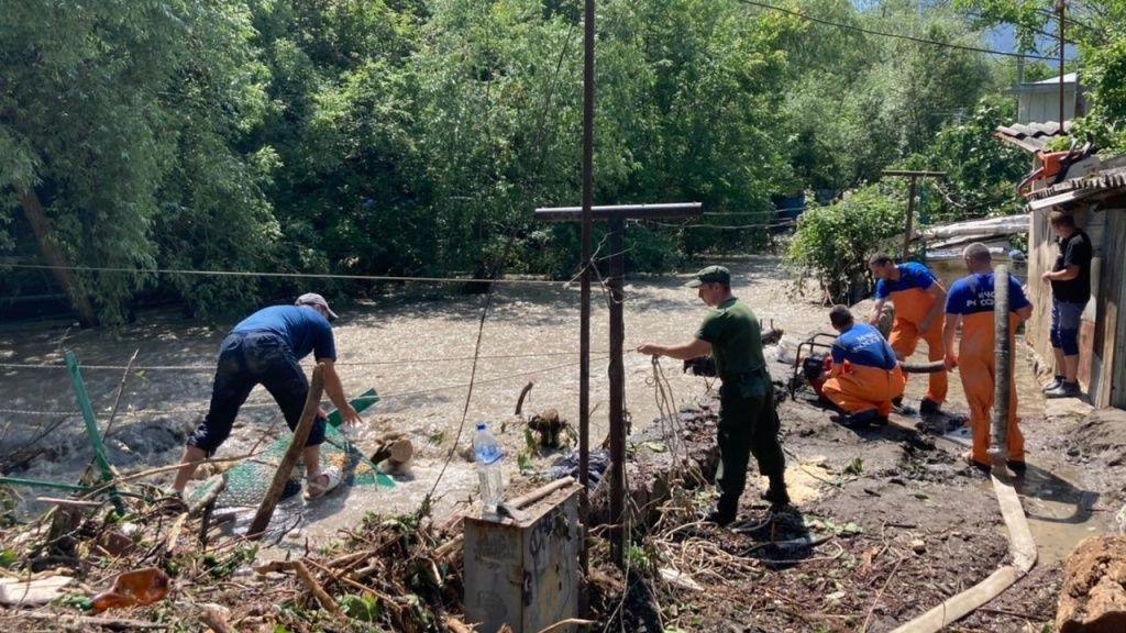 Сегодня Крым вновь накроют ливни и шквалистый ветер