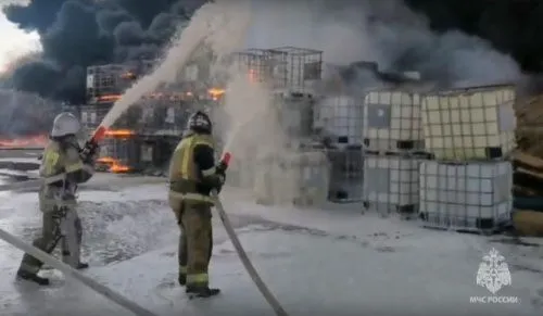 В Нижнем Новгороде удалось локализовать пожар в промзоне 