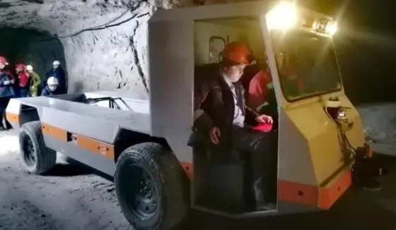 В шахте Арзамаса испытали беспилотную машину